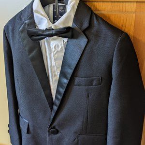 Boys Nautica Tuxedo Size 6 NWT
